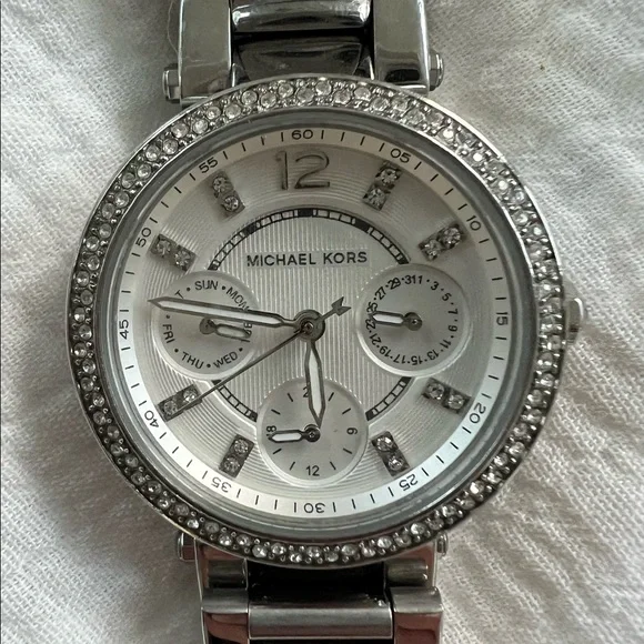 Michael Kors | Accessories | Michael Kors White Diamond  display picture 3